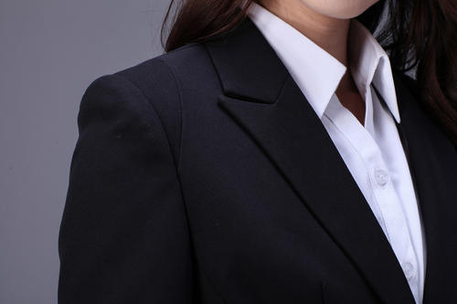 徐州企業(yè)在選擇工作服的時(shí)候應(yīng)該如何挑選                                                                                         